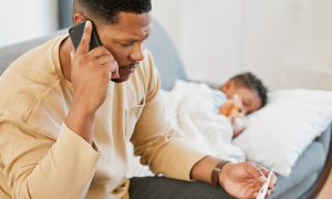 Comme plusieurs parents, vous avez peut-être de la difficulté à mettre la main sur des médicaments pour traiter la fièvre de votre enfant. Voici quelques solutions pour le soulager malgré cette pénurie.
naitreetgrandir.com/fr/nouvelles/2…