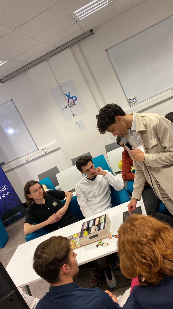 Sigma_bde's tweet photo. Toujours en live dans les locaux d’@xp_esport Marseille 😝

N’hésitez pas à nous rejoindre et faire des dons pour le @Sidaction 

15-16h : Première année vs Deuxième année sur le jeu de culture général TTMC 📖

🔗 : https://t.co/NVIdVPVtRs

#XPSidaction https://t.co/cRYrszyS36