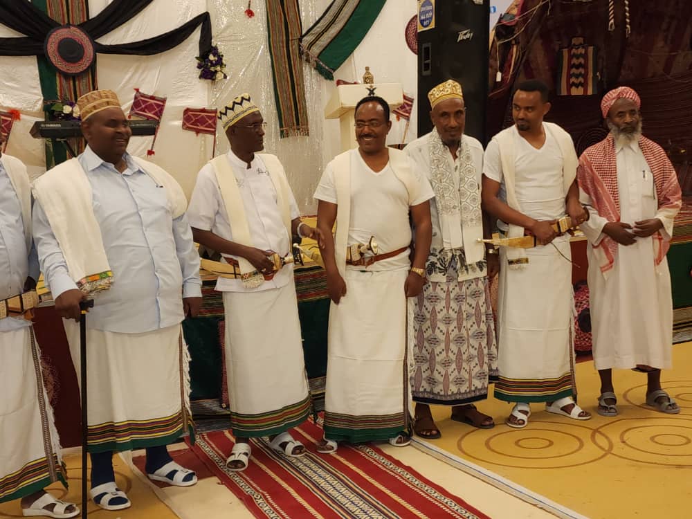 RedwanHussien's tweet photo. የፅኑ ኢትዮጵያዊነት ተምሳሌት 
እና የሰው ልጅ ቀደምት ምንጭ ባለቤት በሆነው አፋር ክልል ተገኝተን ታደምን
ሁሉንም በጋራ አመሰገንን https://t.co/6FMglWhLhy