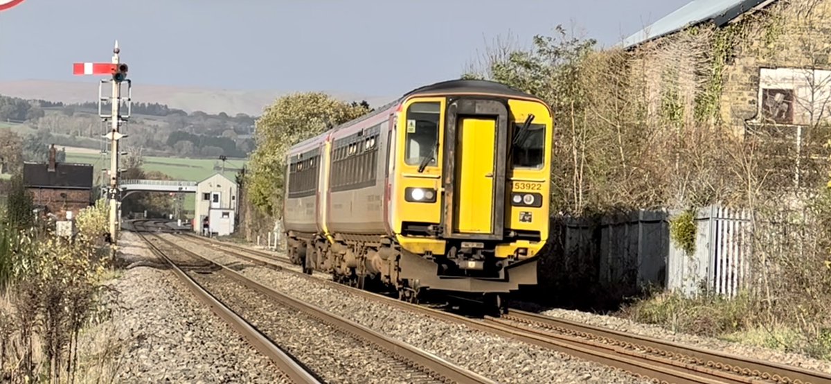 PlatformEdge1's tweet image. Here are some more trains at Craven Arms…. 

153303 + 153922 and 82229 + 67012 #Class82 #Class153 @tfwrail