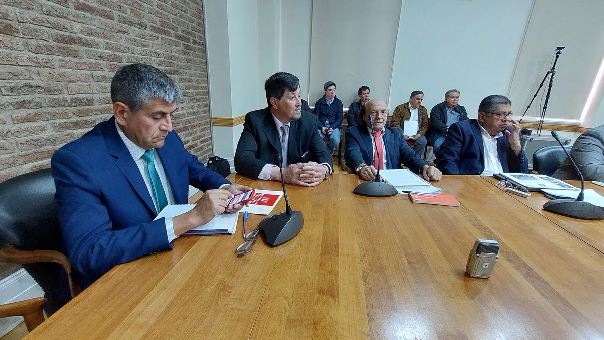 STP_Enap's tweet photo. Sigue aquí la transmisión en vivo desde #puq de la comisión especial investigadora de la Cámara de Diputados por eventuales irregularidades en la #ENAP
https://t.co/G4bINdrWXr https://t.co/VbUG3kjueg