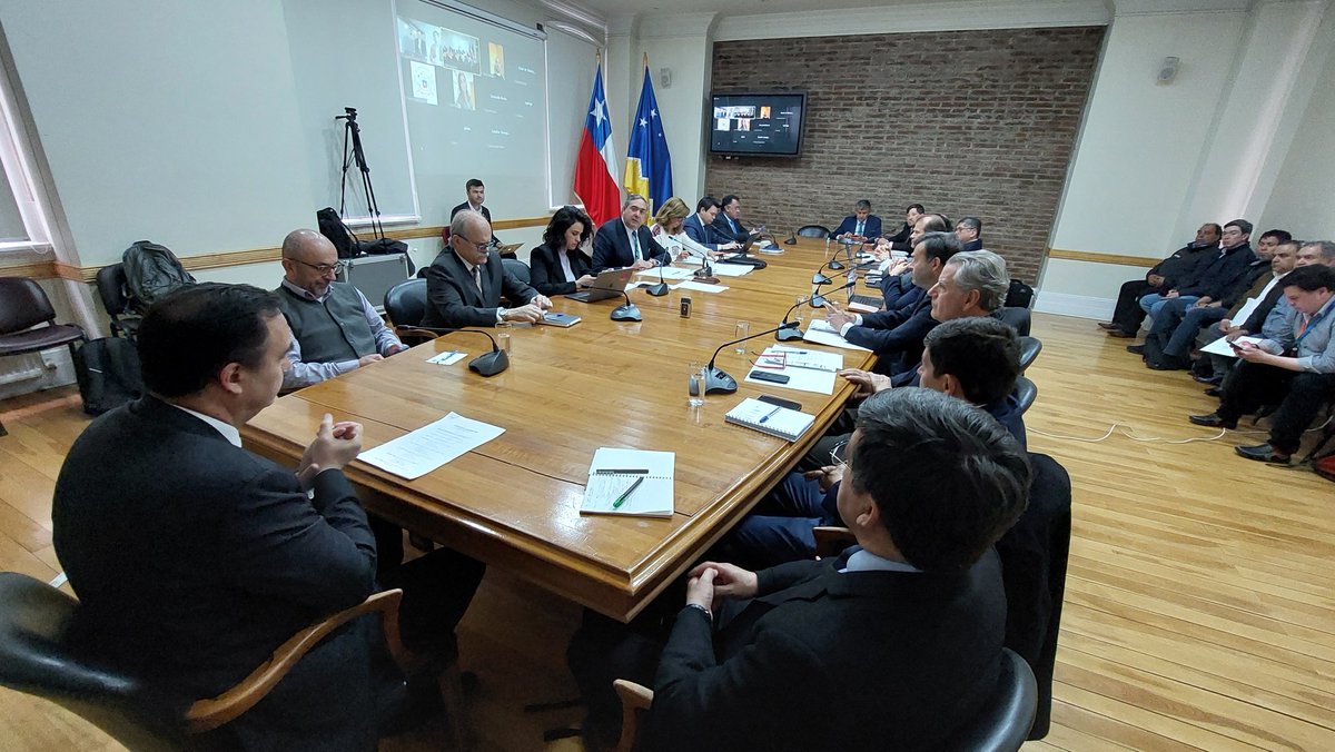 STP_Enap's tweet photo. Sigue aquí la transmisión en vivo desde #puq de la comisión especial investigadora de la Cámara de Diputados por eventuales irregularidades en la #ENAP
https://t.co/G4bINdrWXr https://t.co/VbUG3kjueg