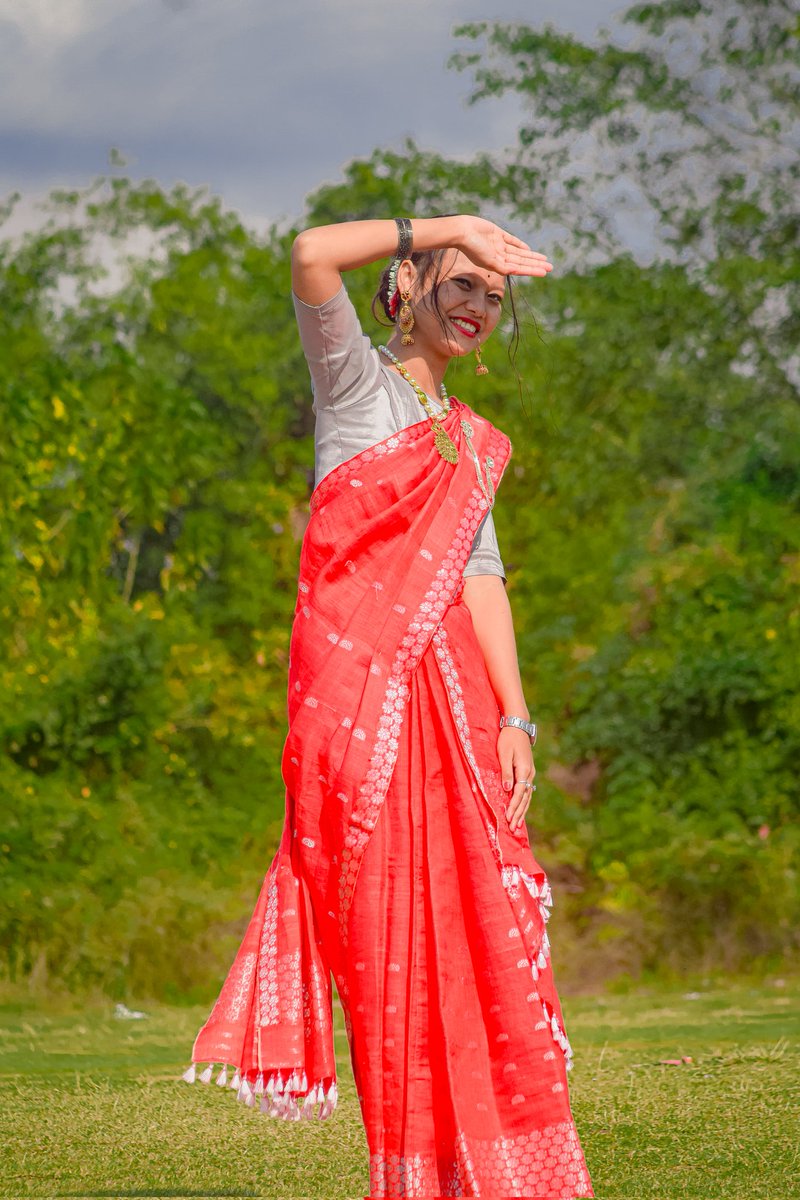 GohainPriti's tweet photo. ৰৈ ৰৈ চাওঁ তোক হেপাহ নপলাই❤ https://t.co/fI3Ps2VqhW
