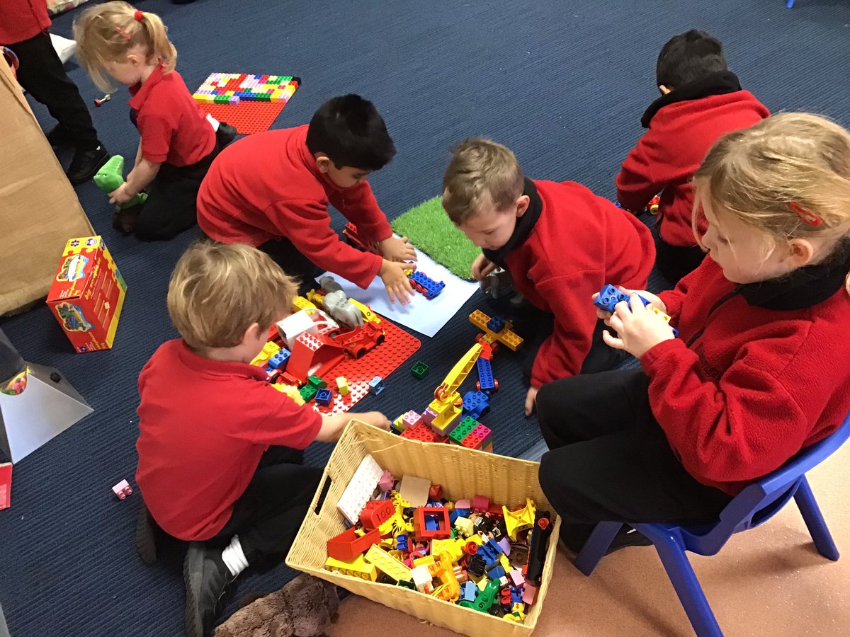 BGS_LowerSch's tweet photo. #BGS_Reception have been celebrating #FriendshipFriday with cards, collaboration and fun, making sure everyone in the class can join in with our play and working together to tidy up at the end of the day #collaboration #Bumblebear #friendship #kindness https://t.co/sFxbhgNclO