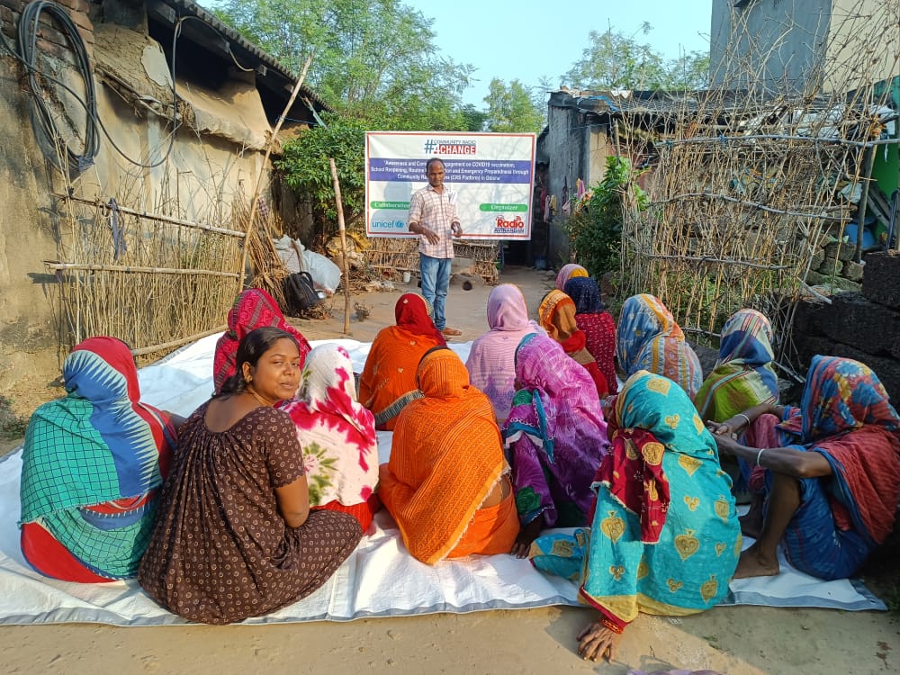 908mhz's tweet photo. Narrowcasting Session organized by #radioavinandan on Importance of Routine Immunization  at Chadakapur, Kanas of Puri district 
@UNICEF India 
@YoungIndiaIN
@chillsugata
@sidbshrestha
@LopamudraTripa4
@ShahAnsariLive
#communityradio #comunityradio4change https://t.co/ebVeIFd8sN