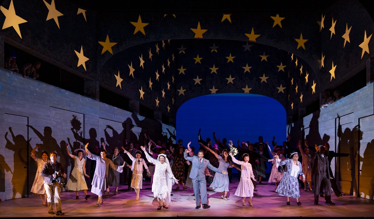 E_N_O's tweet photo. Christmas is for friends, family and guardian angels 🌟

It's a Wonderful Life the opera opens tonight and tickets for this limited run are selling fast 👼

#ENOWonderfulLife is on @LondonColiseum until 10 Dec. Book tickets here 👉 https://t.co/bAZqFXOQnF https://t.co/4OehFuVwh2