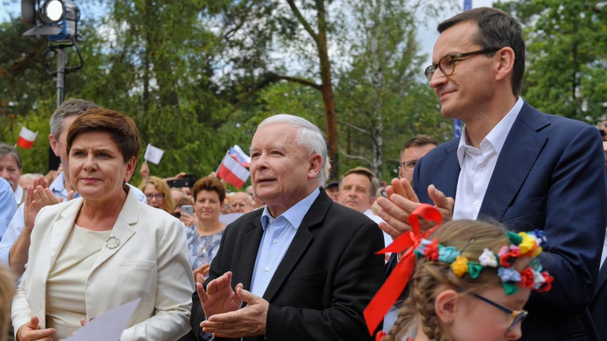 Szafarowicz2001's tweet photo. Największy od dekad światowy kryzys energetyczny spowodowany przez wojnę na Ukrainie i absurdalną politykę klimatyczną UE/Niemiec.
Rząd zamiast „piniendzy nie ma i nie będzie” przygotował pakiet wsparcia na łączna kwotę niemal 100 mld zł💪👏🇵🇱
#100MLD
#DobryRzadNaTrudneCzasy https://t.co/eAmxRrZE8n