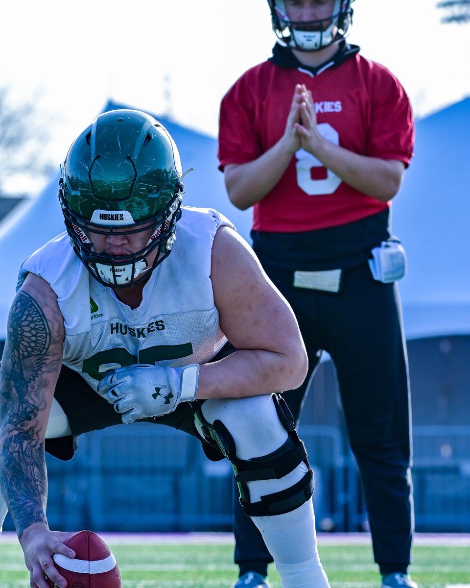 skhuskies's tweet photo. 🔒 in

#VanierCup | #HuskiePride https://t.co/d58TccuImC