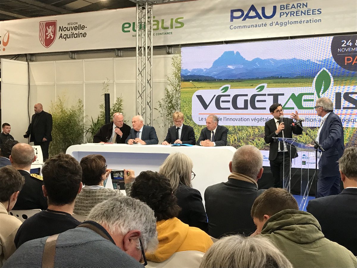 ⁦⁦<a href="/Adour_Garonne/">Agence de l'eau Adour-Garonne</a>⁩ au 1er salon vegetaelis à Pau. Volonté d’être au tour de table des structures qui veulent soutenir la transition agroécologique des territoires pour limiter les impacts de la production sur eau (quantité,qualité ) dans le respect du revenu des paysans.
