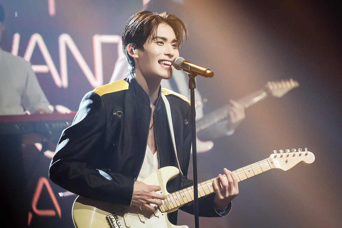 HQ 221120 딜라이트 콘서트

너는 네 꿈을 위해 노래하겠지만 나한테는 날 위해 부르는 것처럼 들리니 사랑하지 않을 수가 있나

#sf9 #에스에프나인 #유태양 #YOOTAEYANG