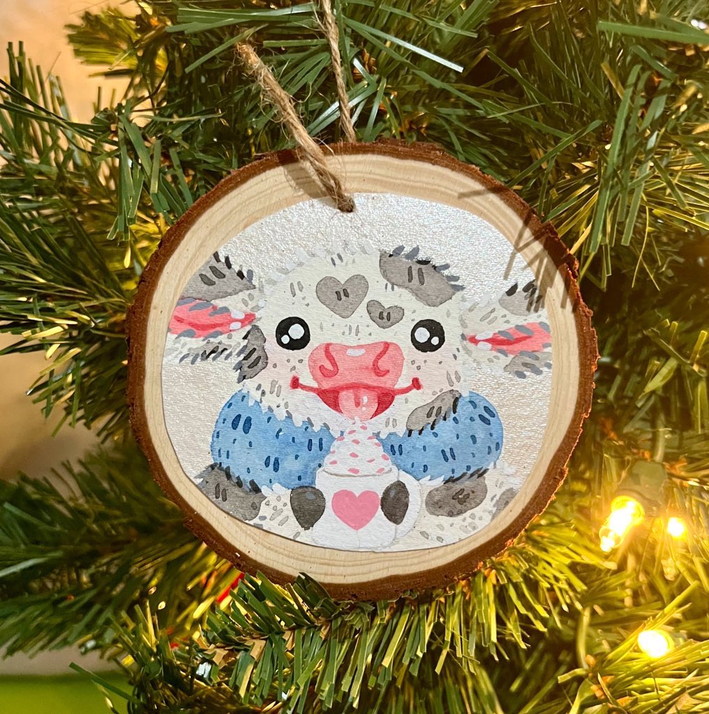 artbyemilydare's tweet photo. It’s Black Friday! You can use code moo30 for 30% off your order! ☺️❤️ https://t.co/wlxwluzjgp