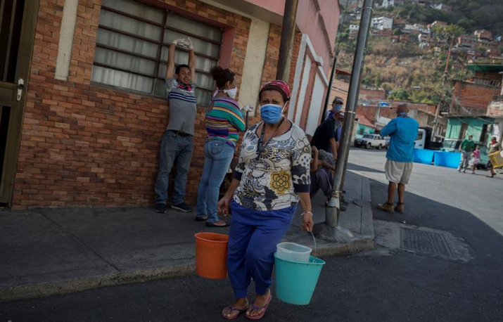CEDICE's tweet photo. El #MonitorServicios de #CediceLibertad nos da el Top 5 de entidades con mayores incidencias en el servicio del agua 💧💧

👉 Distrito Capital
👉 La Guaira
👉 Miranda
👉 Zulia y 
👉 Carabobo.

Clickea RT si estás de acuerdo. 

📌 Descubre más aquí: https://t.co/6UEIIloqLM https://t.co/tJ4ZrSRyxz