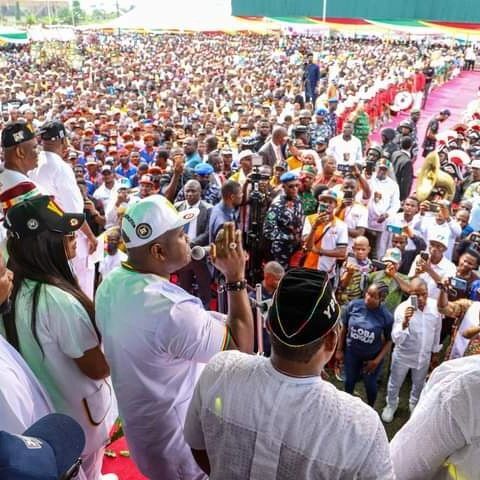 Oba4all_'s tweet photo. OBA @senatoroba is not only a man of proven integrity, character and strength, but also a man of the people.
VOTE for Quality leadership, VOTE OBA for Governor of Akwa Ibom State come 2023 General elections.
#FIFAWorldCup #oba4all #voteoba #oba4governor #akwaibom #ibomair #ypp https://t.co/lqvuETVxGd