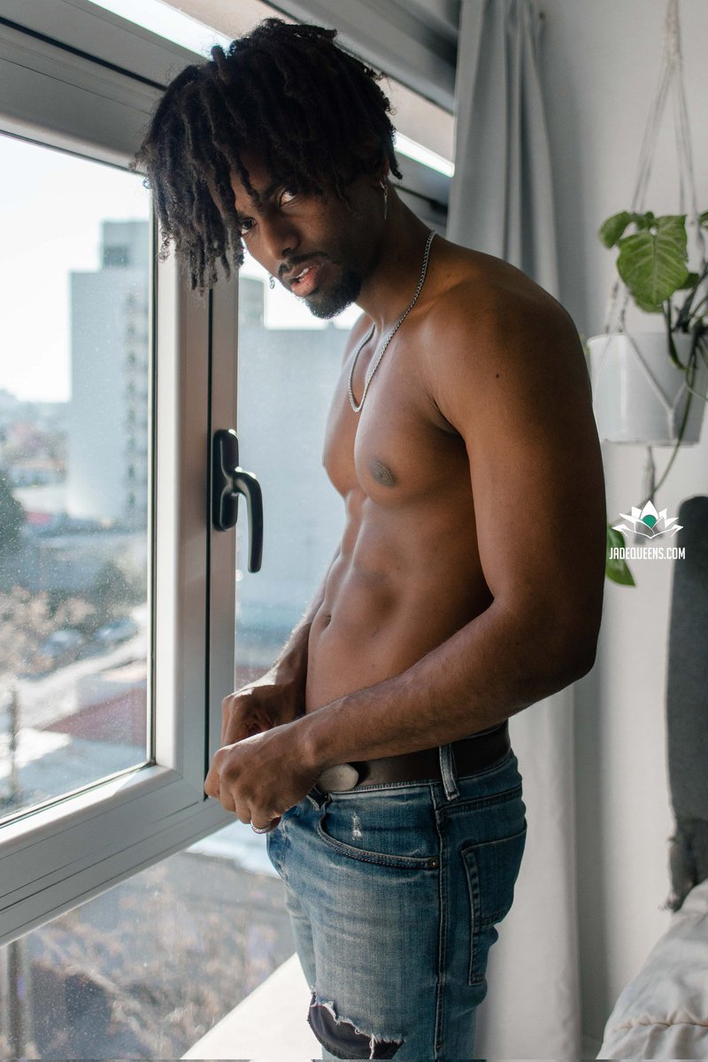 sugarbrown21's tweet photo. ya esta disponible mi primer set para @Jade_queensweb ft @namdelapipol les va a volar la cabeza 🤯🥵😈 https://t.co/zdAqYPODkb