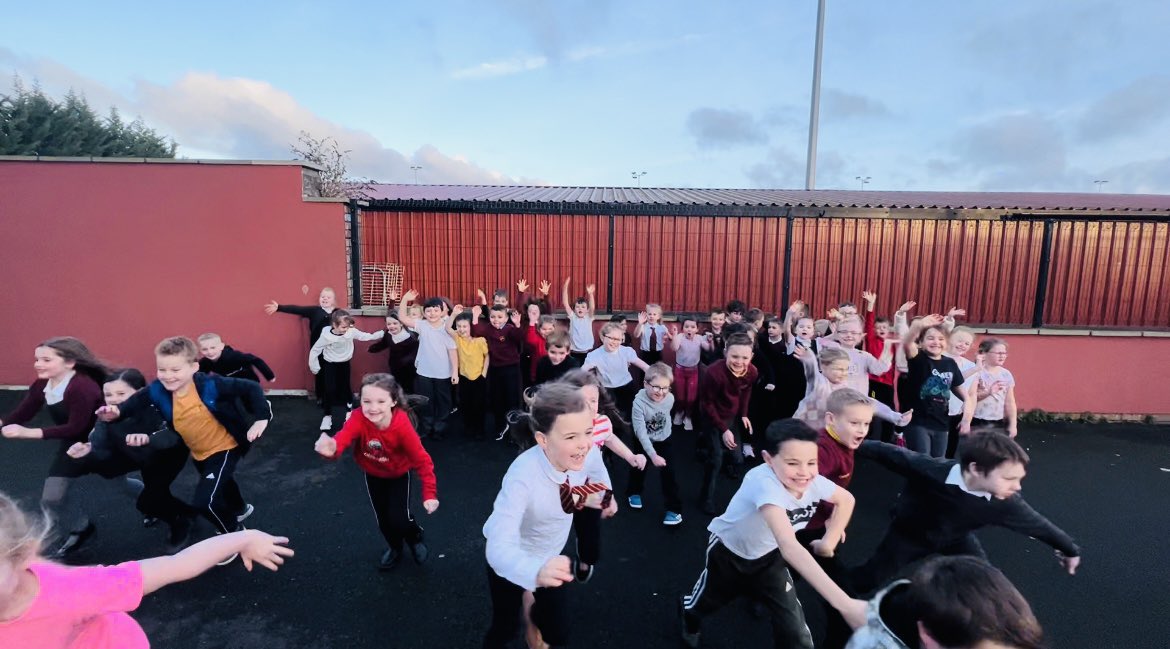 the__beatbox's tweet photo. Not only are these stars rehearsing for the first live nativity since 2019, but theyโre also recording for their videoed nativity! Some amazing soloists as well as fab group singing (and some fun recording too!) ๐ฅฐ #nativitytime https://t.co/AMCQ6tcAos