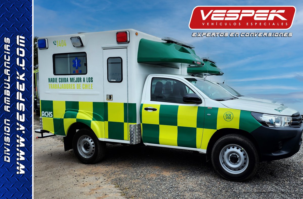 Vespek_'s tweet photo. Equipo #Vespek 🏆 Entregando nueva flota #Ambulancias @ToyotaChile Hilux 4x4, equipamiento
multifuncional AEB para #MittaRentaCar. Móviles estándar @Esachs_Chile 🇨🇱. Revestimiento y mobiliario sanitario con Nanopartículas de cobre #BioGelCoat 🟢🥇 @spencer_ems @WhelenEng 🚨 https://t.co/YDuP8PH8SY