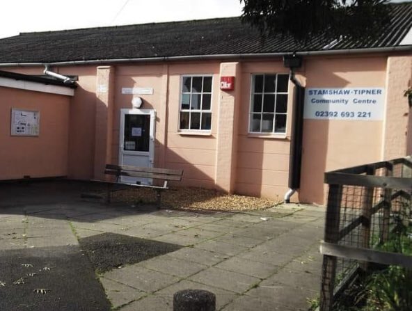 LeeHunt6's tweet photo. Tackling #crime #AntisocialBehaviour #NelsonWard #Portsmouth @PompeyPolice @portsmouthtoday public meeting at #Stamshaw & #Tipner #community Centre. Robust talks, good ideas, honesty & humour. Thnx all attending. Lots to follow up on @portsmouthld #LibDems #WorkingAllYearRound https://t.co/U31UQx5mkH