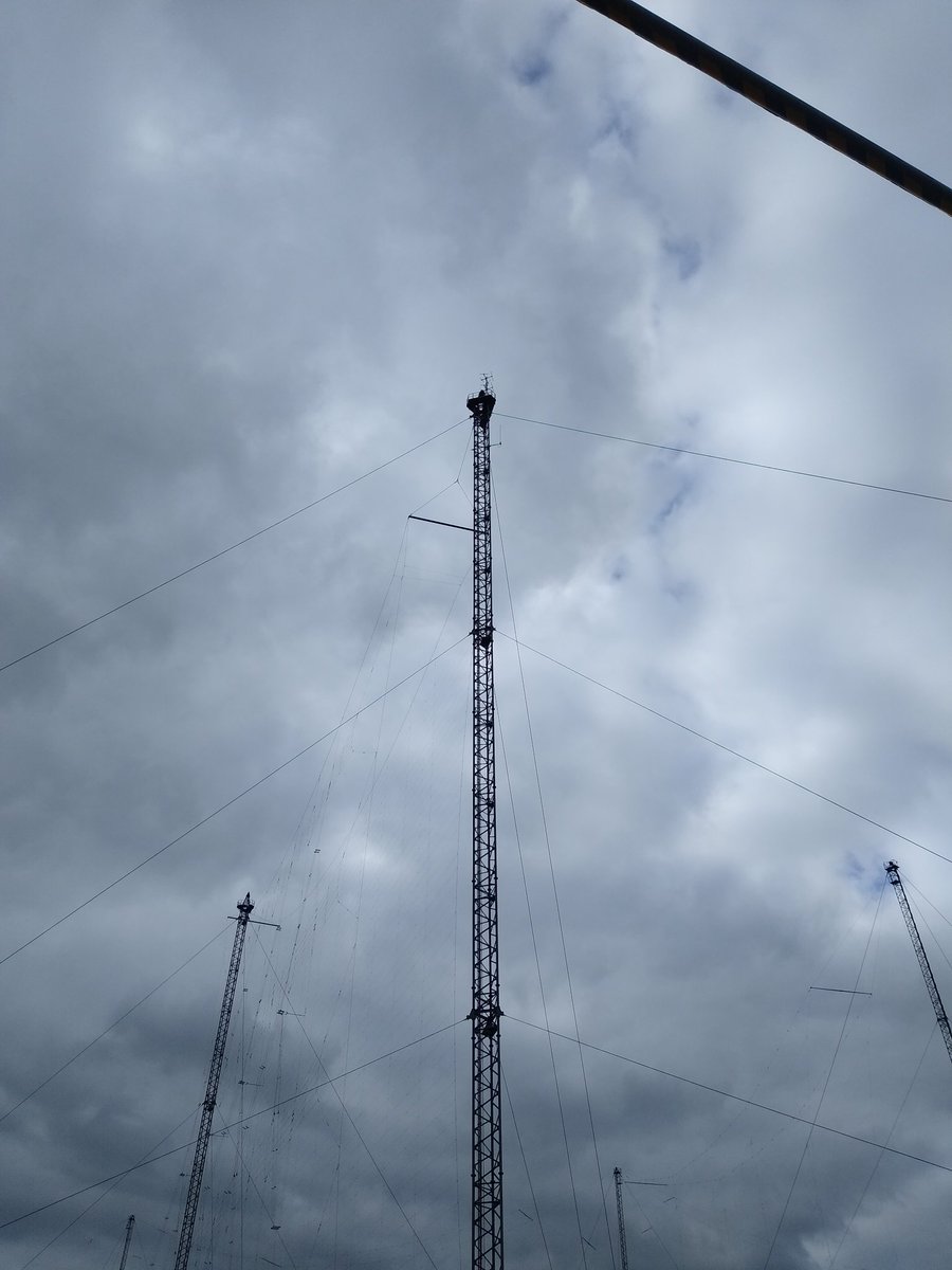 40m dipole rigged at Woofferton, ready for GB100BBC Should be on air most days between 1300-1400 on 40m SSB and 1700-1800 on 2m FM using the colinear on mast BB Will be on other bands from the QTH of G4OYX when Woofferton is broadcasting!