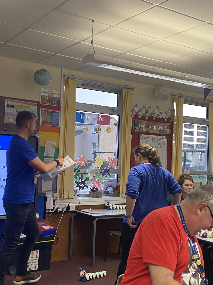 MenstriePrimary's tweet photo. Staff Learning Festival this afternoon. Session on Computational Thinking for computer science. Hosted by Mr Scotland. Devices kindly donated by @MenstriePC #digitalmenstrie @ClacksDigital @ClacksEducation @MrScotlandTeach https://t.co/dSUd1ormoh