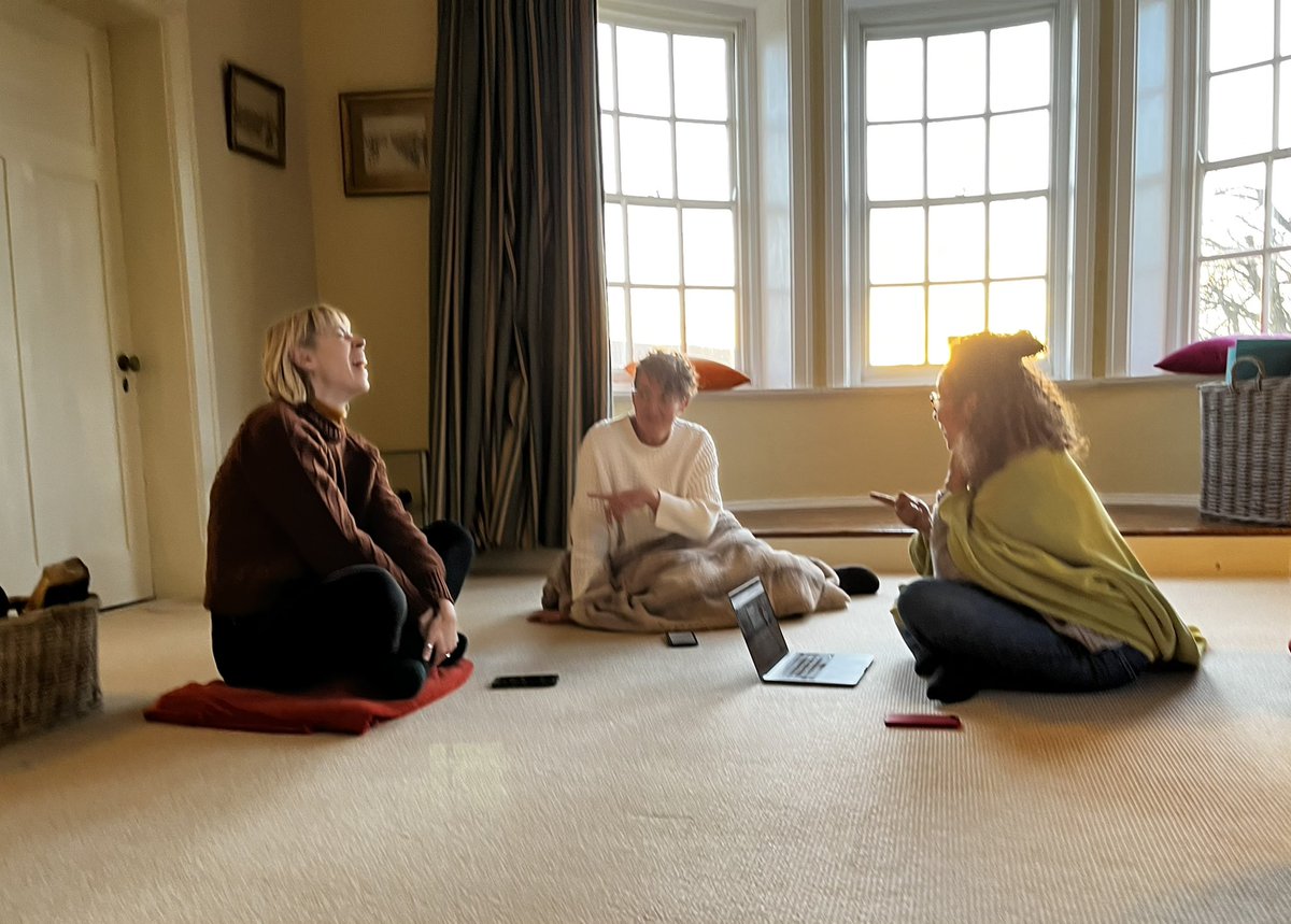 WRChapelgarth's tweet photo. #sharingstories #writingtips #WritingCommnunity #togetherwewrite - This latest #writingretreat #interdisciplinary #AcWriMo #wiasn #femaleac @_NinaJM @HelenMort https://t.co/vaRw5rBzDp