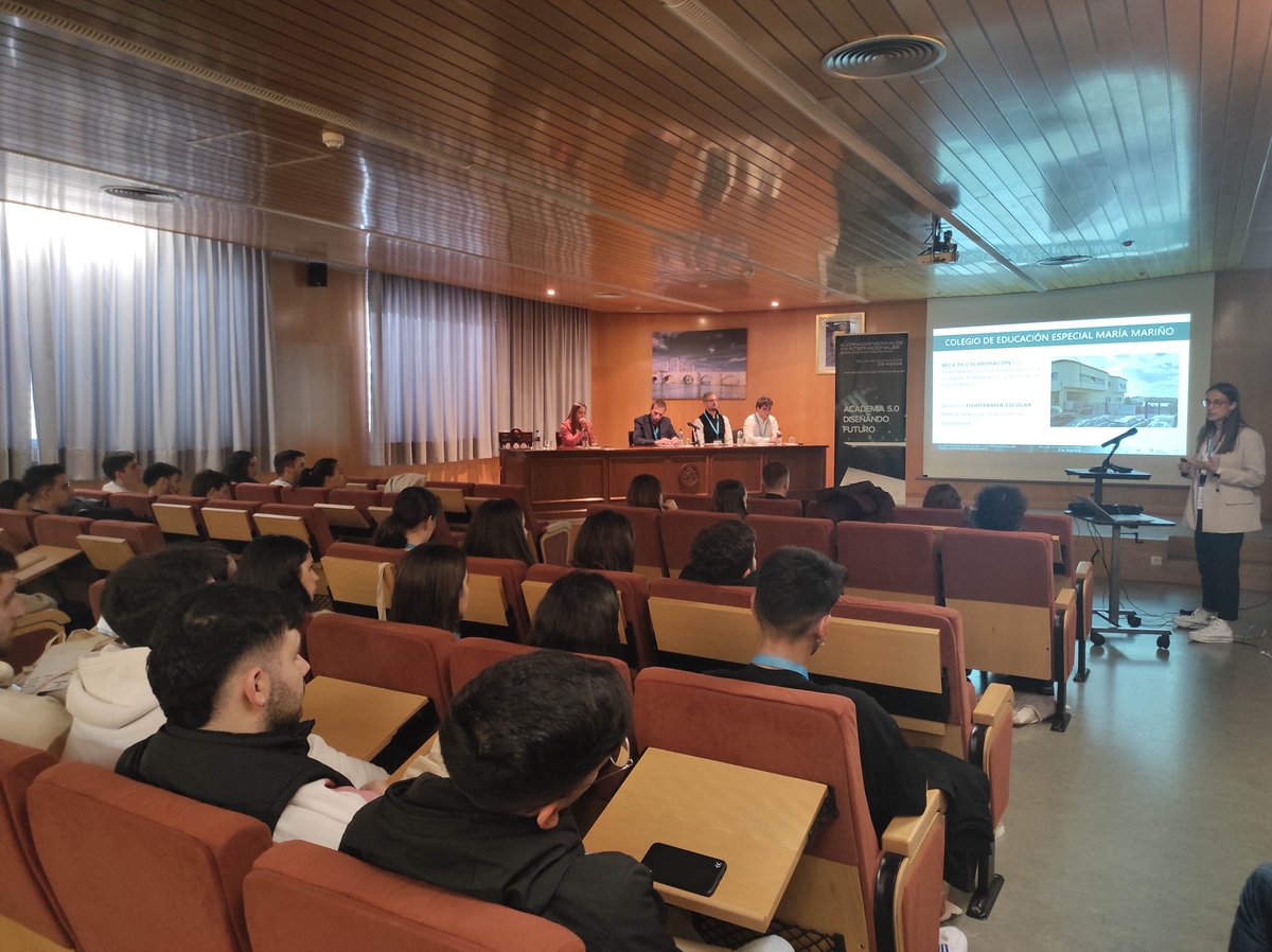 EduFisioterapia's tweet photo. 🤗 Comienzan las mesas de por la tarde.
Simultáneamente, la Mesa 1 - Carrera profesional del profesor universitario y la Mesa de estudiantes
@aefisio @AEF_EDU_ https://t.co/wxUKi8bKxA