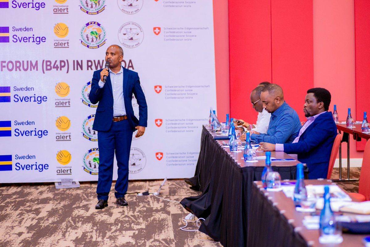 intalert_Rwanda's tweet photo. @ James Tayebwa , @Rwandatrade cross-border trade policy specialist commended the work done by @intalert_Rwanda  so far, recommending them to increase efforts in formalizing small cross-border trade. @SwissDevCoop @SwedeninRW @RwandaCejp @PSF_Specialized @RubavuDistrict https://t.co/OC2SVwA26I