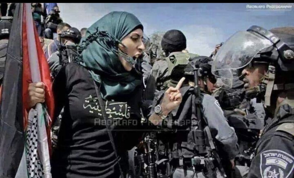 justvaleria99's tweet photo. Alle nostre sorelle palestinesi che lottano tutti i giorni contro la brutale occupazione sionista ✌🏼🇵🇸 

#GiornataControlaviolenzaSulleDonne https://t.co/F4JNcYknP2