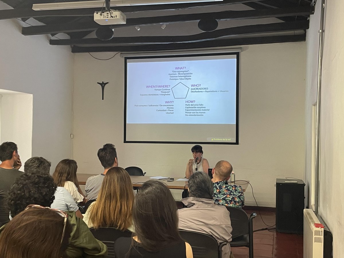 El diseño reparador produce una nueva ontología. Los objetos se convierten en sistemas abiertos, descanegrizados. Incluso en el caso de conservar sus funciones originales, necesitaremos recomponerlos con materiales heterogéneos, dando forma a prototipos iterativos. @blancallen