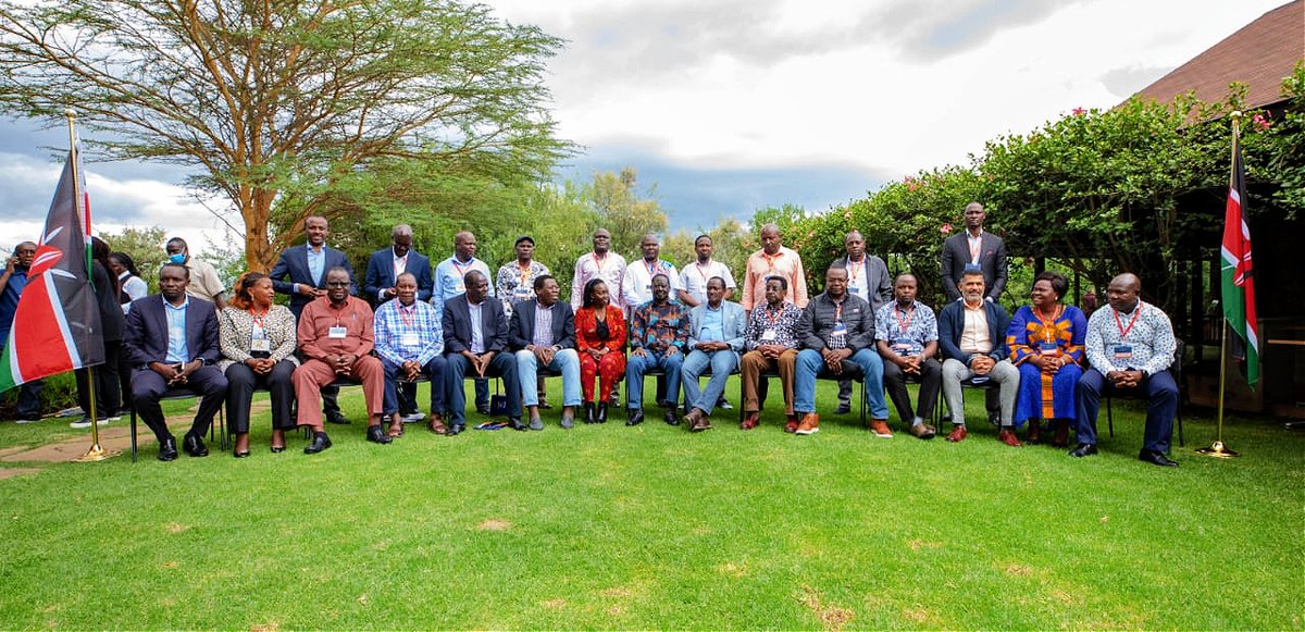 RailaOdinga's tweet photo. This regime wasn't ready to lead. It has no idea of how to solve Kenya's problems and seems obsessed with campaigning.

The method of deceit and false promises is out of control and will not be allowed to harm our lives. 

We'll continue pushing the causes of the people of Kenya. https://t.co/h9um6b37aI