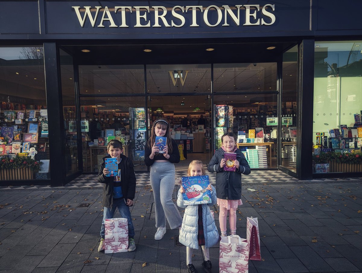 ololprimary_HT's tweet photo. Our Extreme Reading Challenge Winners received their prizes this afternoon. It is fair to say they were very excited about their trip out! #MakeADifference https://t.co/k5XpqGZbNf
