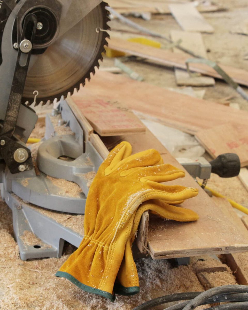 leathers_qaim's tweet photo. Men's Leather Gardening Gloves, Practical Work Gloves for Machinery, Construction, Drivers, Smart and Breathable Design
#workinggloves #gloves #safetygloves #motorbikegloves #leathergloves #cyclinggloves #wintergloves #USA https://t.co/OlfHaEI8Mg