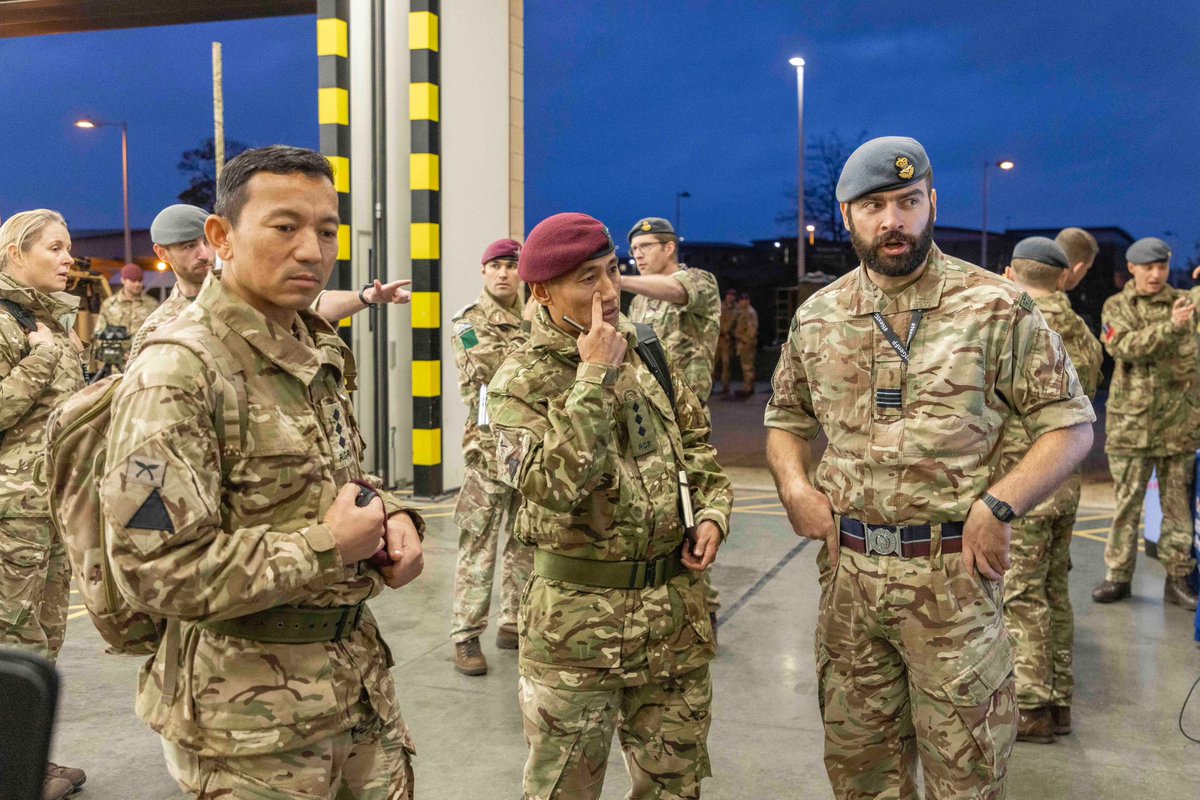 16AirAssltBCT's tweet photo. A meeting of minds from across @DefenceHQ was held to consider how best to respond to global crises.

The Very High Readiness Study Day was held at Merville Barracks, to discuss lessons learnt and how to plan for the uncertainty of contingency operations.

#GlobalResponseForce https://t.co/xkwFTviiWJ