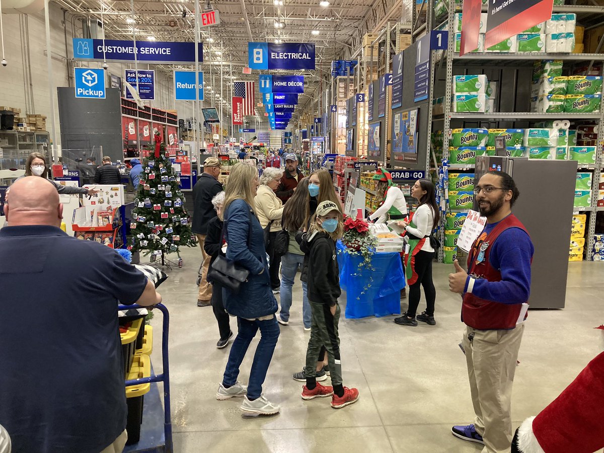 Sherika (@baker_sherikat) on Twitter photo Hot chocolate and donuts to warm up our customers for holiday shopping here at 517!
#R1RocksBF @nmcmillan1369 <a href="/BenitoKomadina/">Benito.Komadina@Lowes</a> <a href="/LowesMedia/">Lowe's Media</a> <a href="/BlueBoxR1/">@BlueBoxR1</a> Hot chocolate and donuts to warm up our customers for holiday shopping here at 517!
#R1RocksBF @nmcmillan1369 <a href="/BenitoKomadina/">Benito.Komadina@Lowes</a> <a href="/LowesMedia/">Lowe's Media</a> <a href="/BlueBoxR1/">@BlueBoxR1</a>