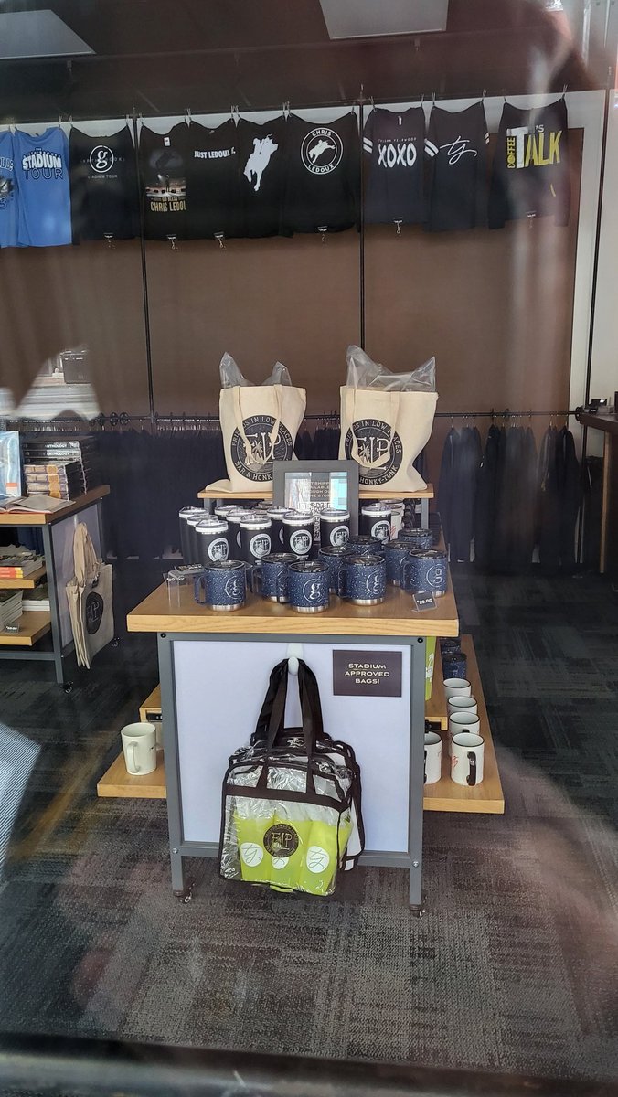 MelisMcDaniel's tweet photo. Hey @FriendsBarNash. I see FILP merch. ๐ @garthbrooks @ThatSamOlson #GotHereEarly #FirstOneHere https://t.co/YIrwxmVN6F