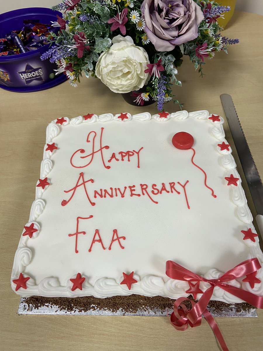 Laura Lowther tweet media