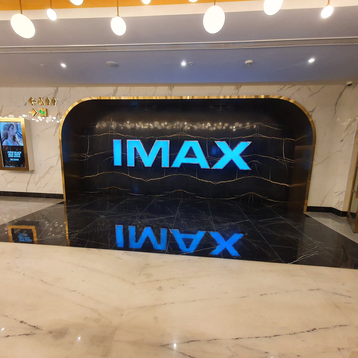 TVMupdates's tweet photo. #Kerala's First #IMAX screen all ready to be opened on Dec 2nd at #LuluMallTrivandrum #PVRSuperplex The Audi will have 276 beautiful and very comfortable seats with IMAX logos. 🥰😍🥰🔥
#PVR #Superplex #Thiruvananthapuram #Lulu #തിരുവനന്തപുരം 🔥🔥🔥 https://t.co/uqKhj5UXy8