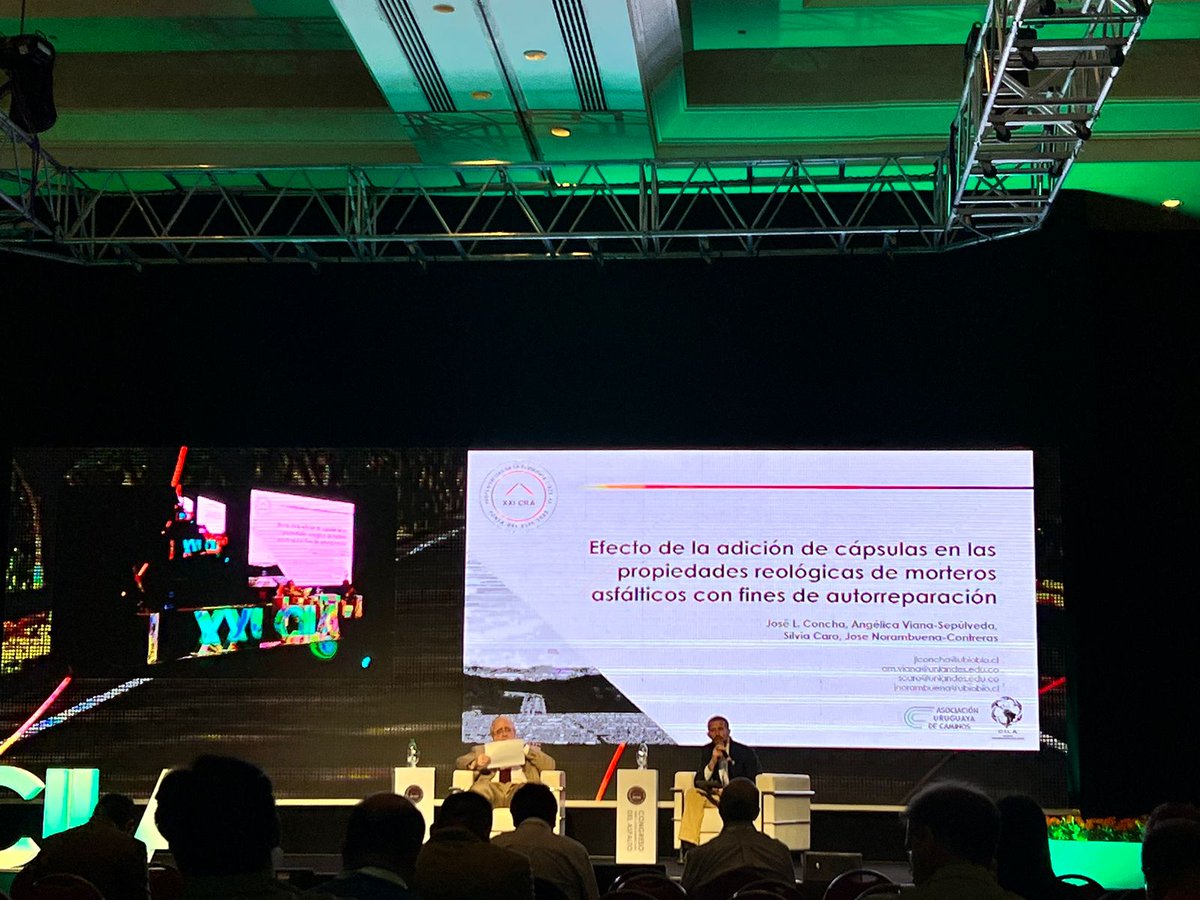cda_cl's tweet photo. Investigador @Jose_Concha 🇨🇱 comparte durante la última jornada de #CILAXXI @CilaXxi estudio desarrollado en #LABMAT @ubbchile sobre el efecto de la incorporación de cápsulas en las propiedades físicas y reológicas de morteros #asfálticos con fines de autorreparación. https://t.co/lH4NZazaIN