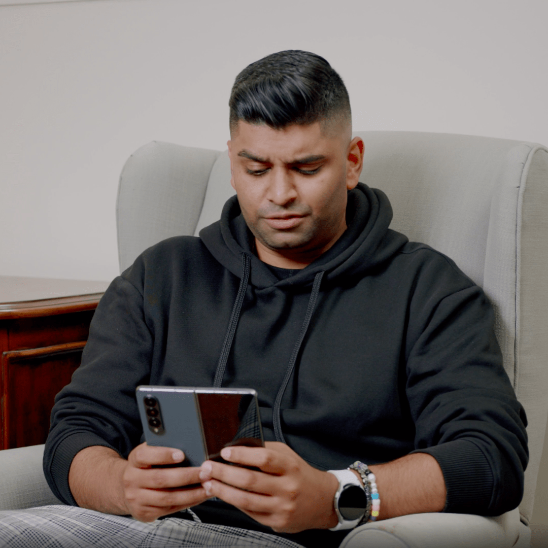 Samsung Canada tweet media