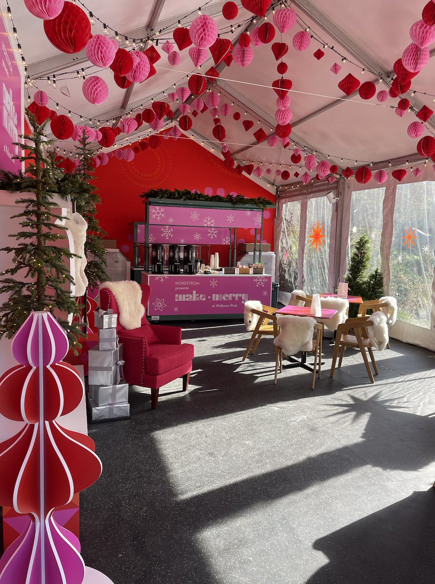 Cozy up this holiday weekend with Wollman Rink and @nordstromnyc at our Chill Lounge. Grab your premier pass to get access to some extra special perks including private skate rental service, light refreshments, hot cocoa and snacks, and more!

Tickets at wollmanrinknyc.com/event/premier-…