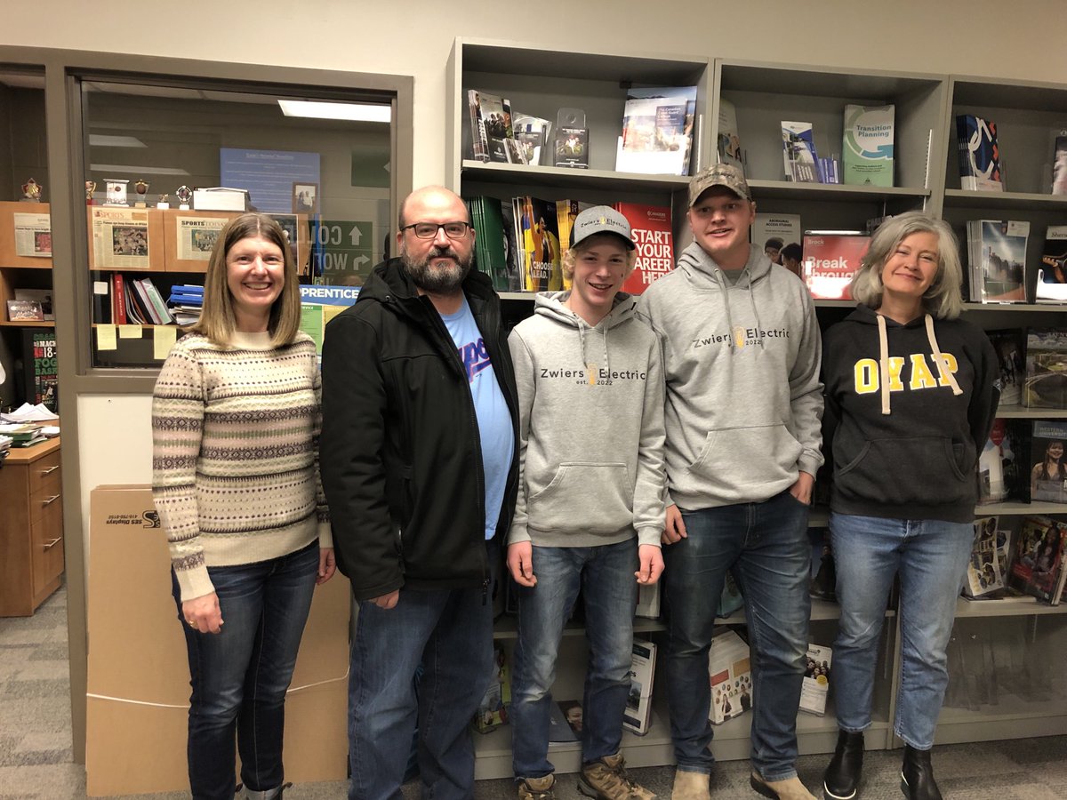 Congratulations ⁦<a href="/pforillia/">Patrick Fogarty Catholic Secondary School</a>⁩ Solomon Easton for signing as a 309A w Zwiers Electric in Orillia. His supervisor Sam is a ⁦<a href="/pforillia/">Patrick Fogarty Catholic Secondary School</a>⁩ graduate. Talk about pay it forward! #futuresobright ⚡️ <a href="/oyap/">Gerardo Palomares</a> ⁦<a href="/SMCDSB/">Simcoe Muskoka Catholic District School Board</a>⁩
