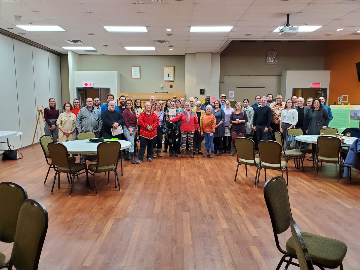 RUI_VG's tweet image. Grande rencontre de la communauté du #vieuxgatineau, tenue le 23 novembre 2022, qui rebrasse les idées, les enjeux et les défis, connus et nouveaux afin de mettre à jour notre plan d'action d'ici le printemps.