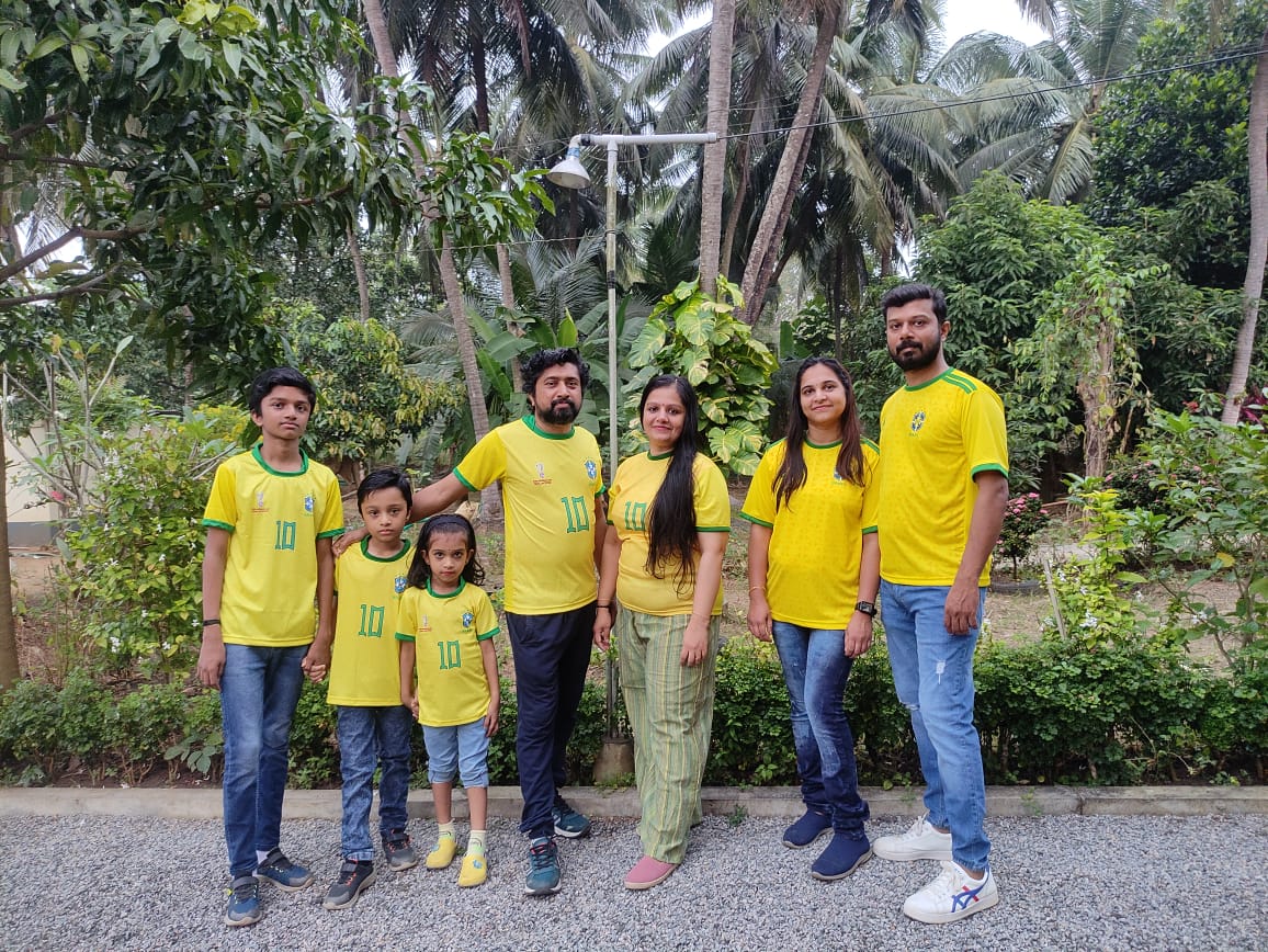 rejoyrakkath's tweet photo. #MMFanzone Rejoy & Family Palakkad https://t.co/DaC687XDZ8