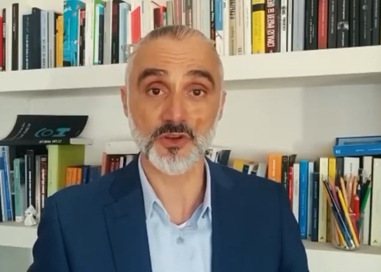 ReteSardaDiabet's tweet photo. #ReteSardaDiabete #news in #sanità #sardegna. Vi riportiamo l'intervista a @RiccardTrentin rilasciata al Tg di Teleregione in occasione della Giornata Mondiale del Diabete 2022. 
#GMD2022 #scuola e #diabete 
Buona visione 
👇
https://t.co/8iIbzzqEma https://t.co/tuYS7Y3eUp