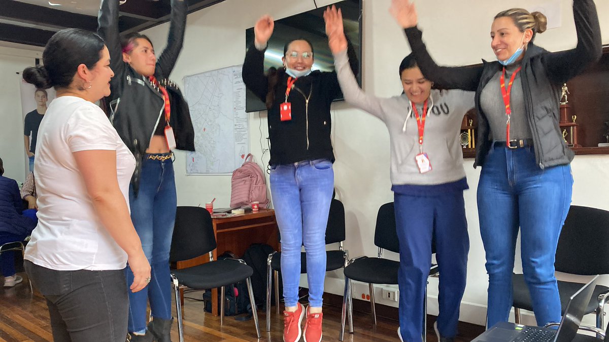 dianisroma's tweet photo. Desde @SectorSalud seguimos fortaleciendo las competencias de las profesionales de enfermería de los equipos de atención en casa 🏠 Provision+ participación + DAEPDSS 
Comprometidas con la salud de toda la comunidad para las RIAS materno perinatal y Promoción y mantenimiento. https://t.co/3yJxKBz19u
