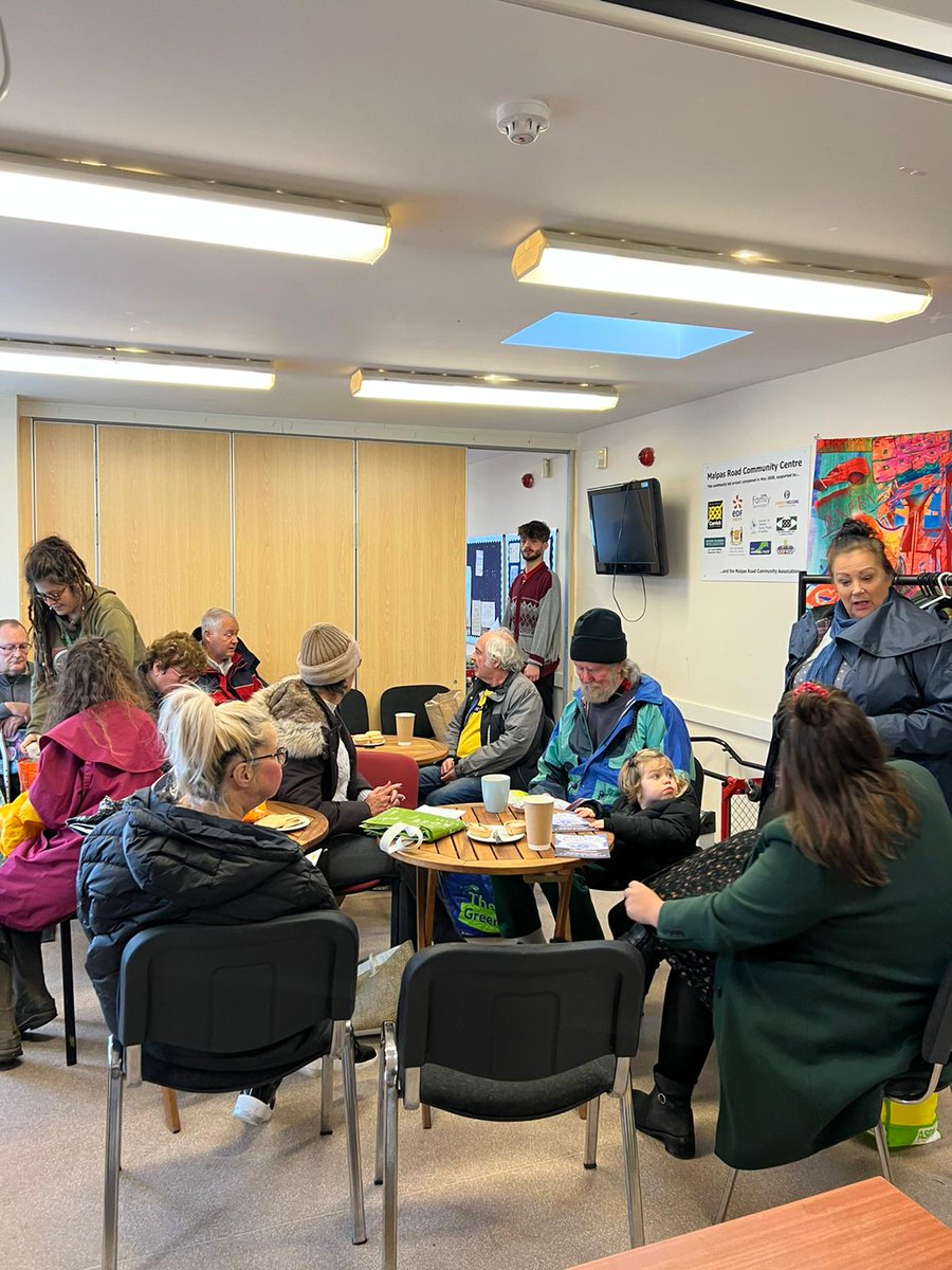 CHAOSLocalUK's tweet photo. We are building our community one brick at a time. One larder at a time. One #WarmWelcome at a time. 

It's now been 1 month since we turned our Food Larders into Warm Hubs as well 🧣

And we wont stop. We will always support and nurture our community. 

#CommunityMatters https://t.co/QKuSSpZ7yt