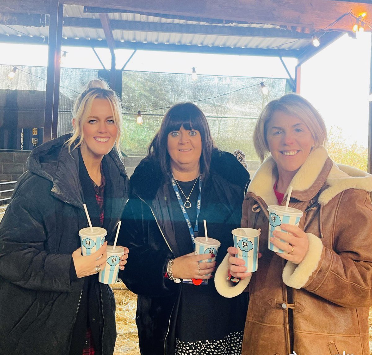YsgolyrHendy's tweet photo. Diwrnod arbennig iawn heddiw! Diolch i bawb a gyfranodd i wneud yr holl beth yn bosibl! A very special day today! Thank you to all who helped make it possible! @Blwyddyn7Strade https://t.co/WhKtQ84RvN