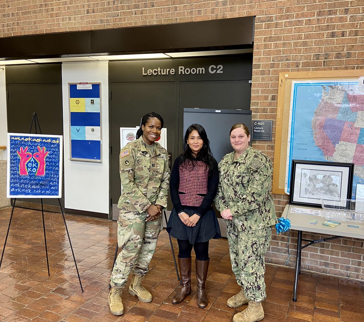 DogTagBakery's tweet photo. In this installment of Voices of Dog Tag, we’re featuring Cohort 15 Alum and Army Spouse Syahidah Osman. Syahidah is a Singaporean-Malay artist and a mother in Springfield, Virginia. 

Read Syahidah’s story here: https://t.co/FgBhrPG21X https://t.co/CxcaXI8Q8j