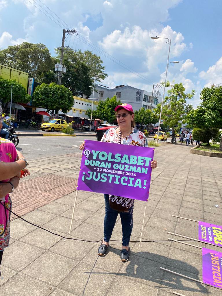 yolsethduran's tweet photo. En nombre de Yolsabet Durán, médico víctima de feminicidio en Barrancabermeja y de todas las mujeres que a causa de la violencia han perdido sus vidas. #25N #25Nov #NiUnaMenos #NiUnaMas https://t.co/2DQdQLWsZK