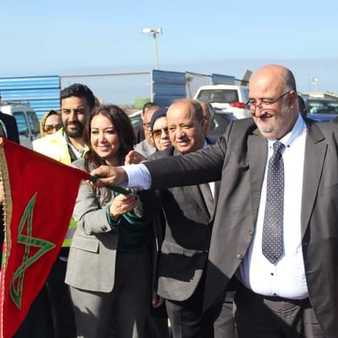 📷 عمدة الدار البيضاء، السيدة نبيلة الرميلي، وعامل عمالة مقاطعات عين السبع الحي المحمدي، السيد حسن بنخيي، ورئيس مجلس مقاطعة عين السبع، السيد يوسف لحسينية، يعطون انطلاقة أشغال تهيئة وبناء الطريق الرابطة بين منطقة فال الهناء وشارع مولاي سليمان، بمقاطعة عين السبع.