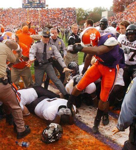 BarstoolClemson's tweet photo. https://t.co/rhmgvU4B28